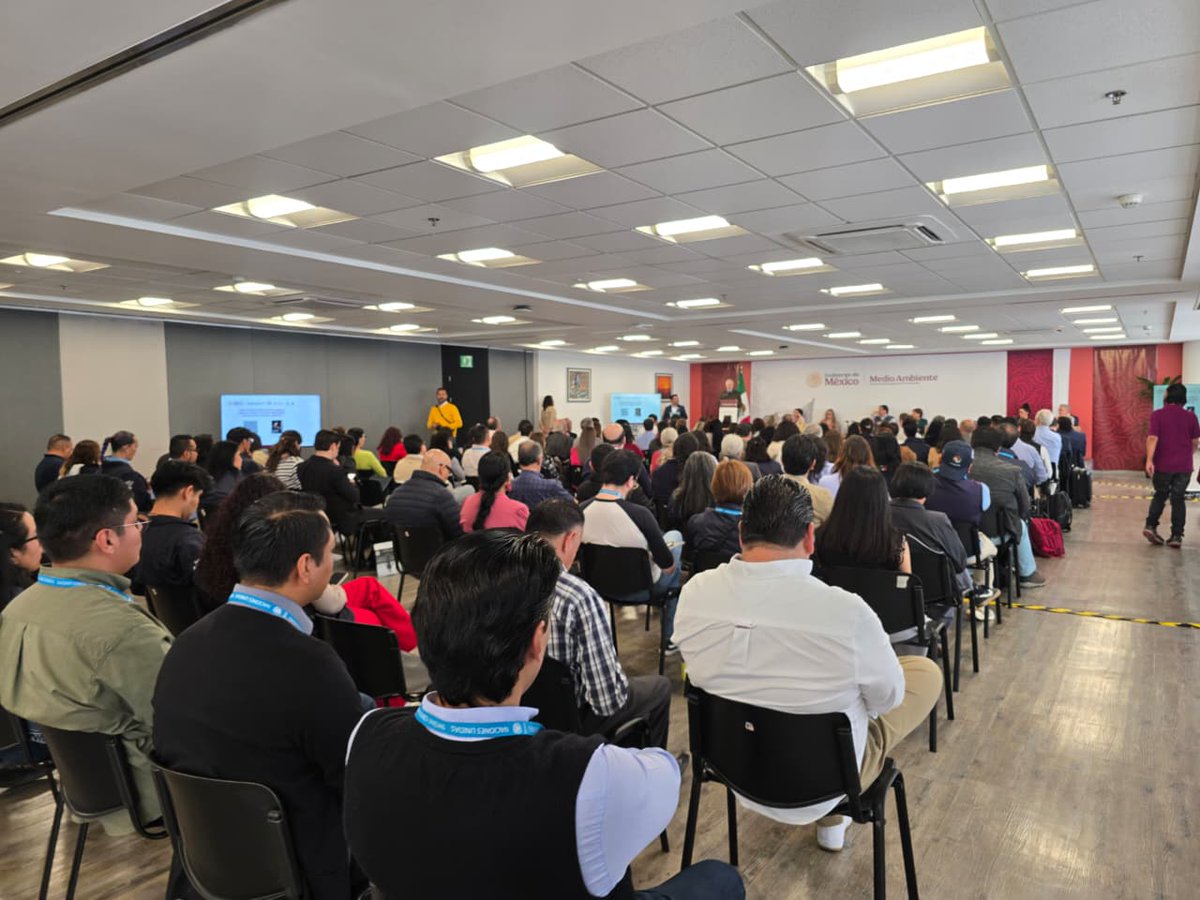 AmbienteEdomex's tweet image. Presentación de la “Hoja de Ruta de México para cumplir o superar la Meta 3 del Marco Mundial de Biodiversidad Kunming–Montreal” realizada por SEMARNAT, CONANP, WWF y GEF.
Para fortalecer la efectividad en el manejo de las Áreas Naturales Protegidas.
#KunmingMontreal
#WWF 
#GEF