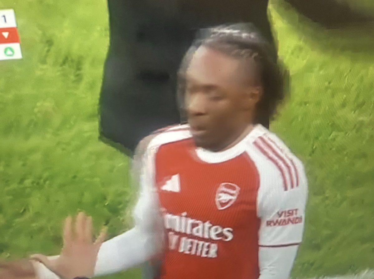 Rev_Bro_Bernard's tweet photo. Real talk Eze has been so underwhelming. #Arsenal #ARSBRI https://t.co/a3PyYS24xk