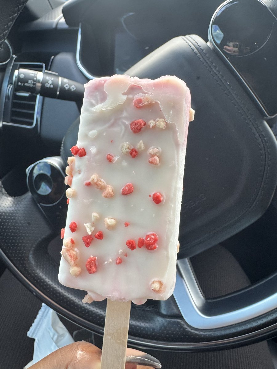 Jewels SZN tweet media