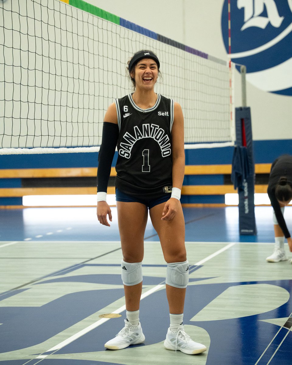 The one practice we look forward to every season…🎃

#GoOwls👐
