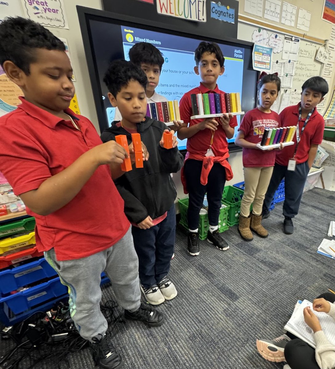 vega7myriam's tweet image. Building fractions with Fraction Stax! #fractions #mixednumbers #improperfractions #Math @AliefISD
