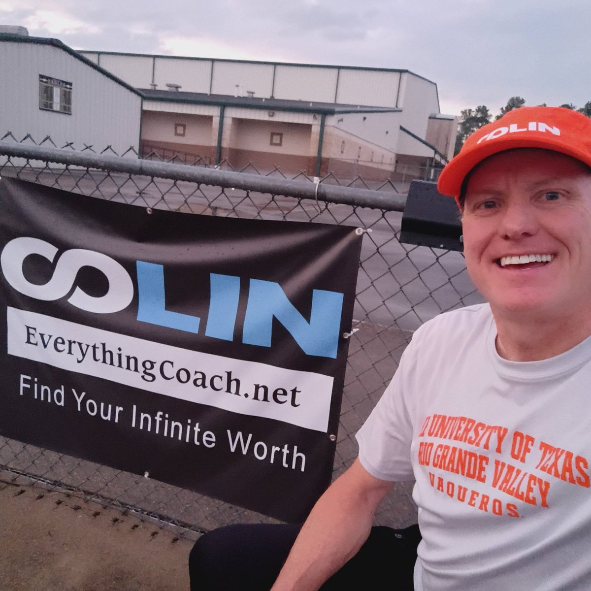 Colin tweet media