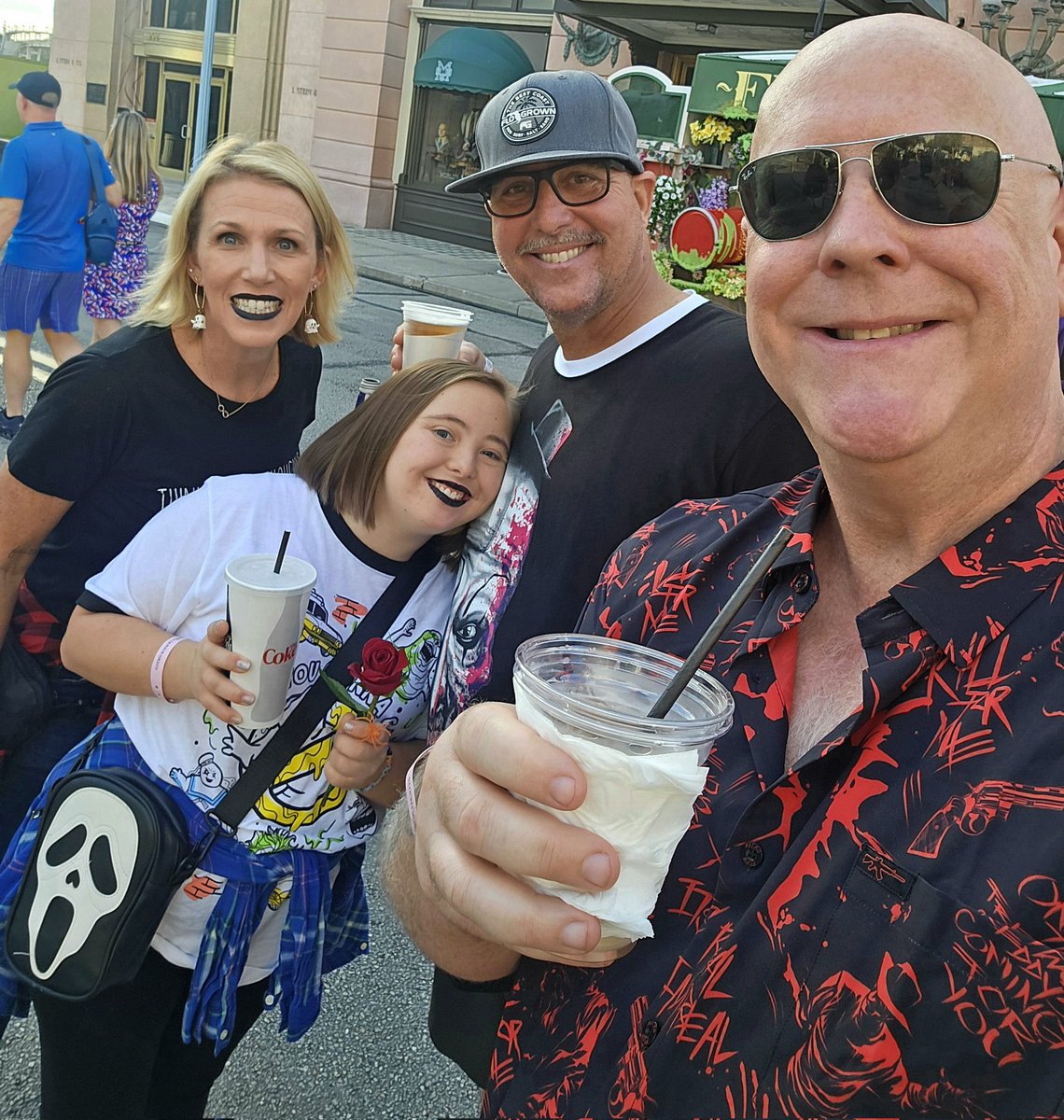 ShawnTucker623's tweet photo. Night number 30 in the fog! 
#HHN34 #PourJudgment https://t.co/ofZkd224su