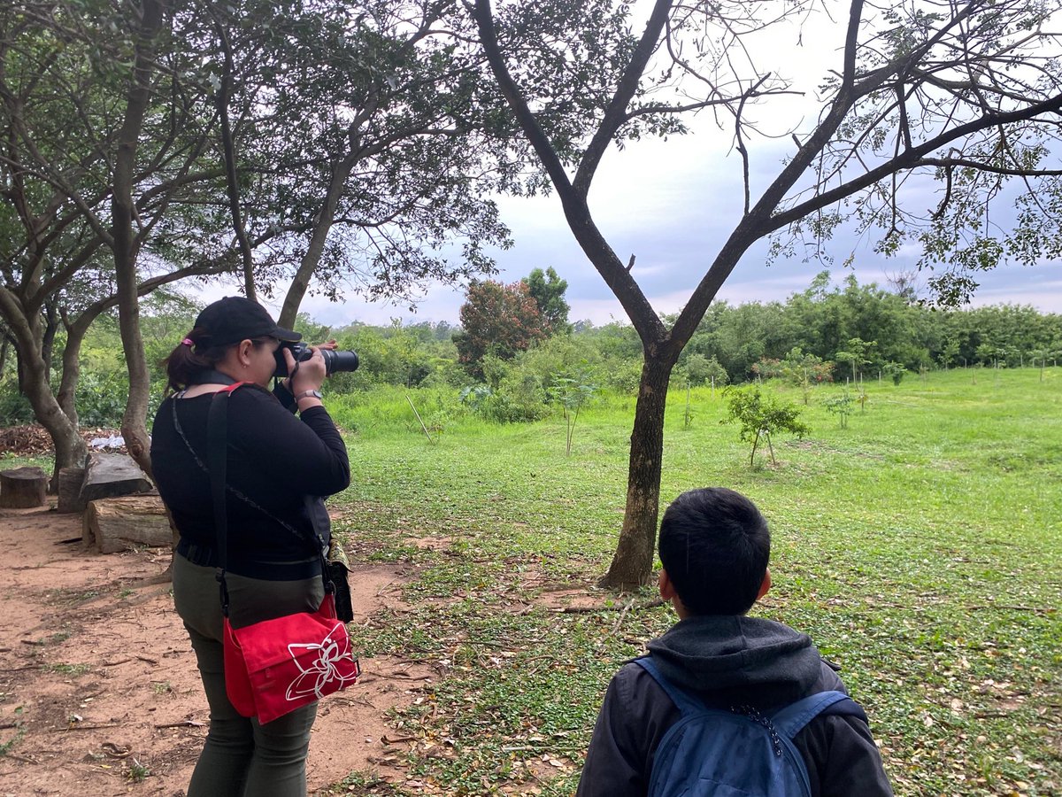 Senatur_Py's tweet image. 🕊️✨ ¡Vivimos una jornada maravillosa con Alas Urbanas!
En el Parque Guasu disfrutamos de una experiencia única de avistamiento de aves, conectando con la naturaleza y aprendiendo junto a expertos del Club de Observadores de la Naturaleza.
🌿 Agradecemos a todos los…