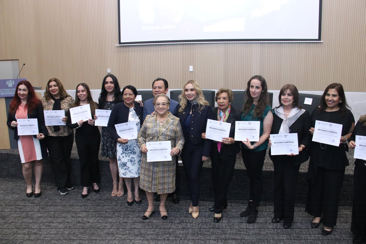 <a href="/CongresoPue/">H. Congreso de Puebla</a> <a href="/SoyPavelGaspar/">Pavel Gaspar Ramirez</a> <a href="/SilviadeJulian/">Silvia de Julián</a> <a href="/DanielaMierB/">Daniela Mier B</a>

#fotogalería #galeríaúnica #Puebla #mujeresperiodistas #periodistaspoblanas #trayectoria

#fotos: Miguel Ángel Huerta <a href="/Titomino/">Miguel Ángel</a> #único 📸