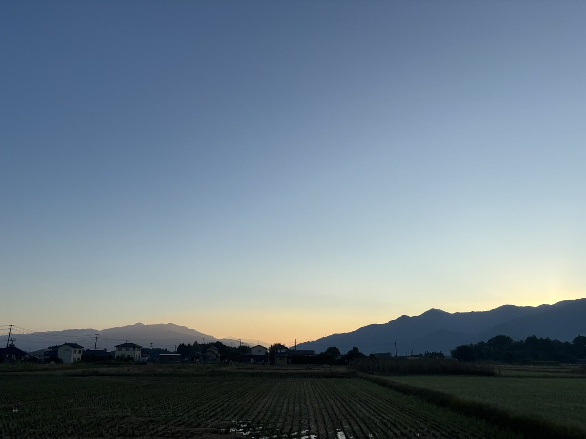 今日も五泉市は綺麗です
だいぶ冷えるのでお身体に気をつけてお過ごしください☀️