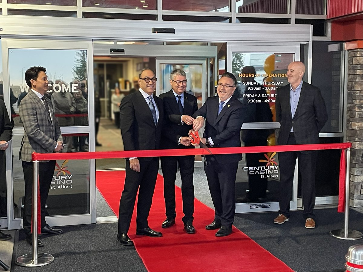 🎉 Celebrating Growth and Community at Century Casino St. Albert 🎉
This morning, we proudly hosted a special celebration at Century Casino St. Albert to mark the completion of our exterior renovations and to officially introduce our exciting new restaurant concepts!