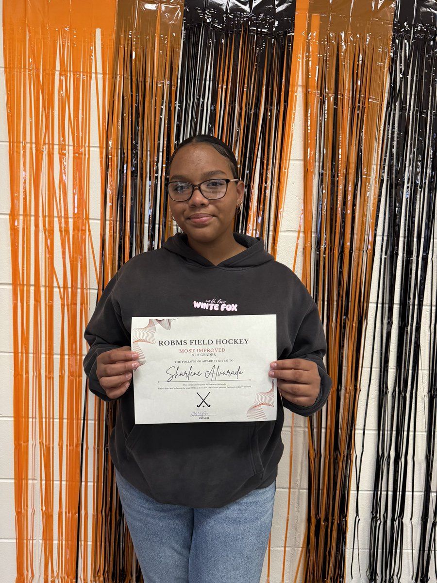 Congratulations to our most improved award winners!🖤🧡🏑

6th- Isabella Melber
7th- Sophia Manuel
8th- Sharlene Alvarado

<a href="/bengalpride67/">John Germano</a> <a href="/JToddings/">Josh Toddings</a> <a href="/BarnegatSchools/">Dr. Brian Latwis</a>