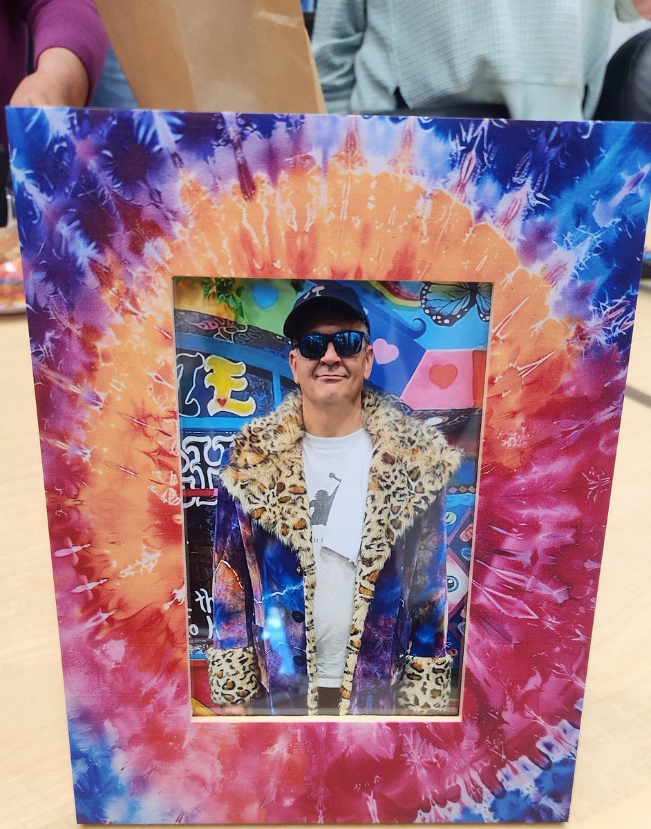 VernerisLab's tweet photo. Surprise Grateful Dead themed birthday celebration for Mike! https://t.co/LxThhm4i1V