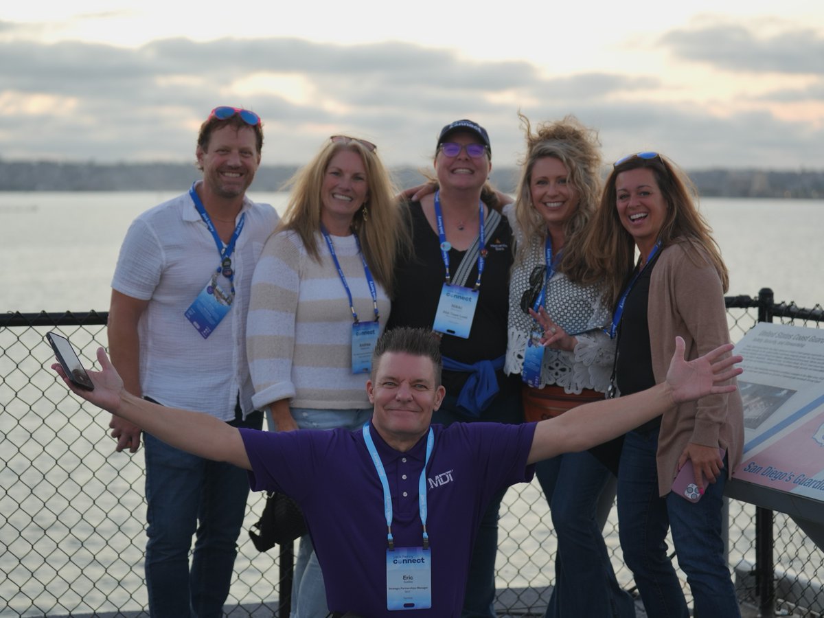 JH_Fintech's tweet photo. Ever wonder what it’s like to attend Jack Henry Connect for the first time?
Jeffrey Leever captured it beautifully in our newest #FinTalk blog, Rookie Impressions, and it’s a must-read for anyone curious about the heart behind the conference.
https://t.co/DyjxFfcY91 https://t.co/KqQs5avOJO
