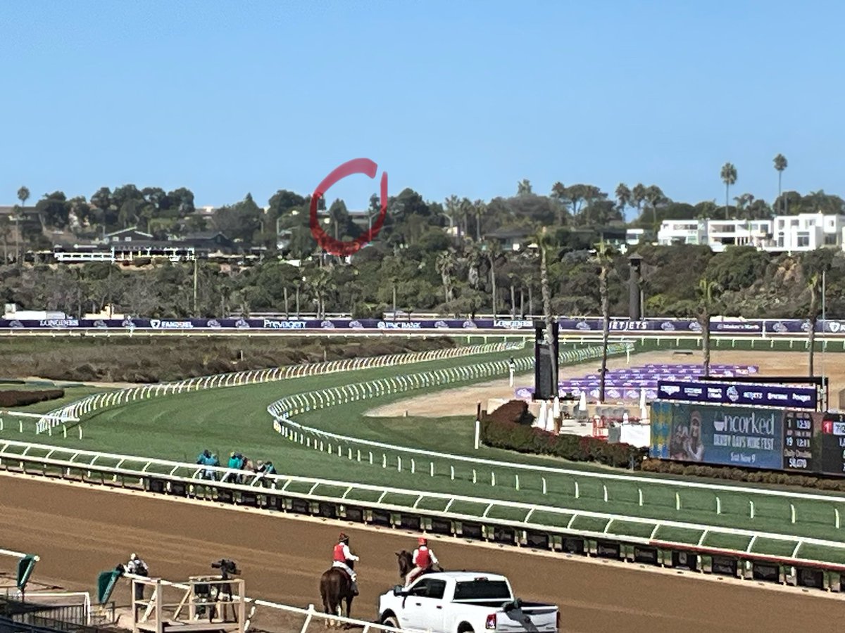 BestBetDesign's tweet image. Watching Breakfast at the Breeders Cup on ⁦@FanDuelRacing⁩! Love seeing our condo on the hill where we stayed last year. Bonus…Flavien Prat was staying at the same complex. Quick easy trip down the hill!
