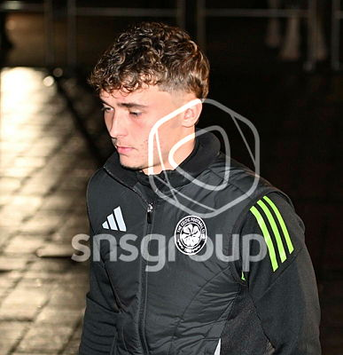 Spfl debuts: Premiership                                

Name: Callum Osmand <a href="/callum_osmand/">Callum Osmand</a>   
Club: <a href="/CelticFC/">Celtic Football Club</a> 
Nationality: Welsh🏴󠁧󠁢󠁷󠁬󠁳󠁿🇯🇪
Year of birth: 2005
Previous Club: <a href="/FulhamFC/">Fulham Football Club</a>