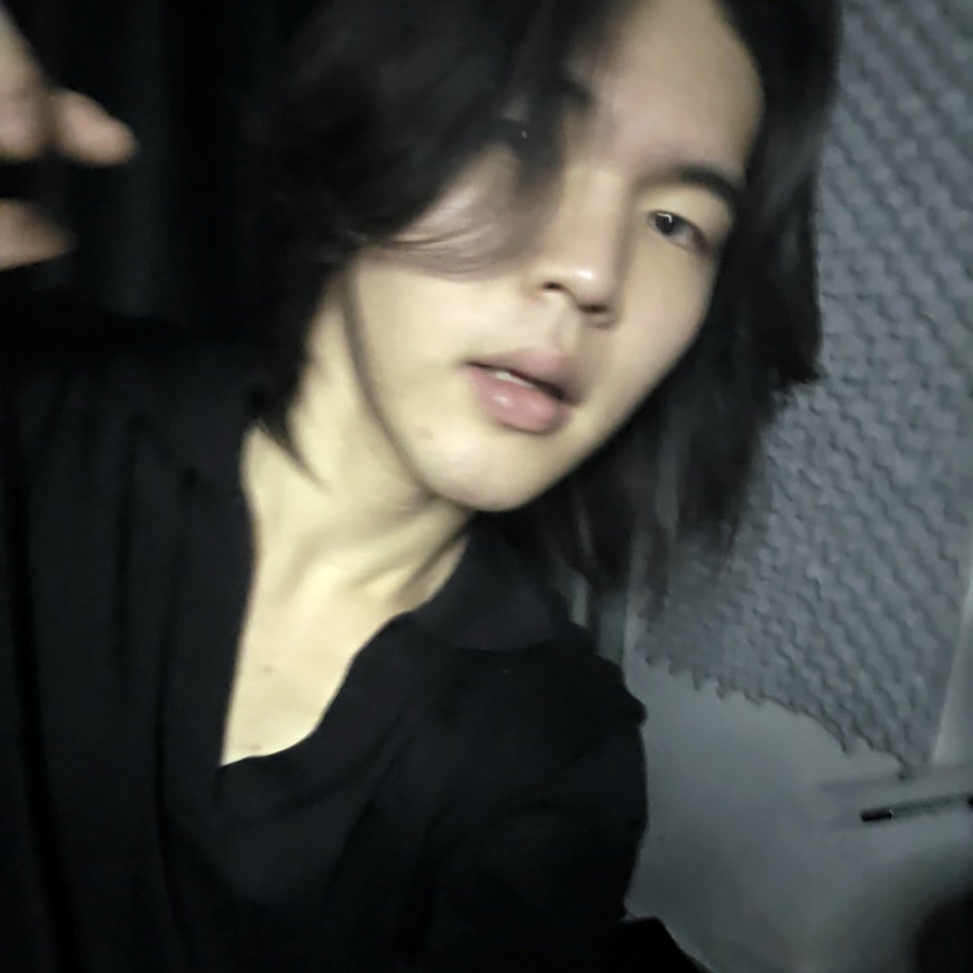 슬슬 사람들 화장실 위치 헷갈리게 하는 머리 기장이 되어가는 듯 함 ;