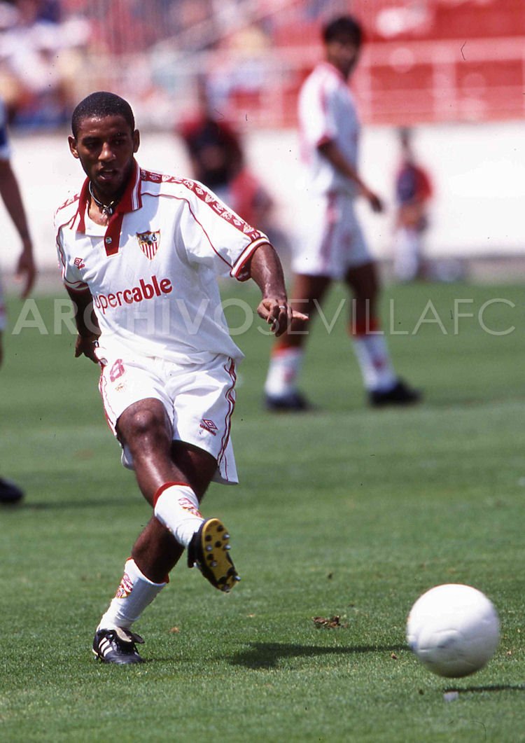 Recre Vintage 00-01 tweet media