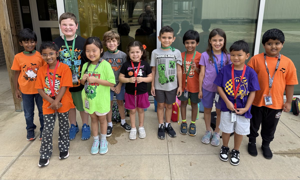 Showing off those Spooky Season shirts! #FielderPride