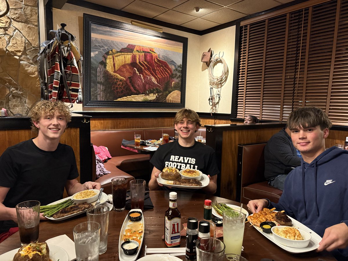 Margin calls!! Thanks to coach Gabel for steak night! 3 defensive TDs = end of the season steak night @longhornsteaks congrats to Jacob Gustafson, Blue O’Neal, and Nick Pryor for take aways to the crib…..