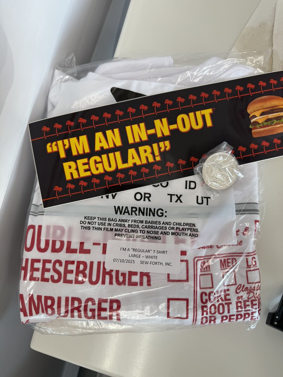 Mattyplagues's tweet image. Cool thing happened at lunch. I’m official