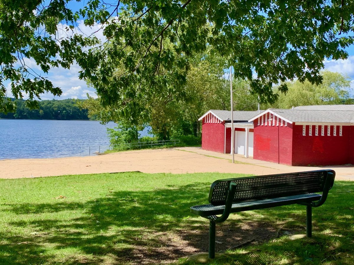 #Wellesley Natural Resources Commission gives nod to new Morses Pond bath house location theswellesleyreport.com/2025/10/welles…