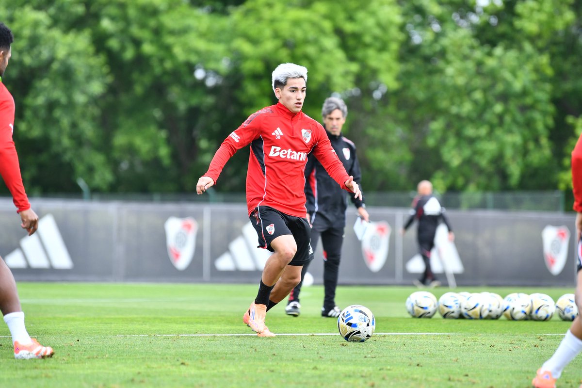 RiverPlate's tweet photo. ▶️⚽️💪 https://t.co/ytQYKENoMz