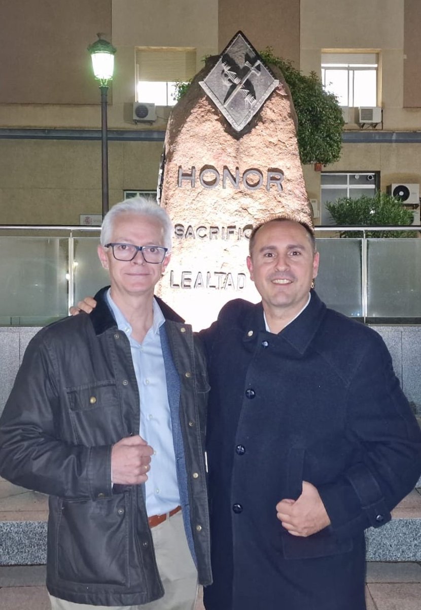 UnionOficiales's tweet image. Noche electoral en @guardiacivil UO obtiene las DOS vocalías de las escalas de oficiales. 
Enhorabuena a todas las asociaciones que han obtenido representación en el Consejo de la Guardia Civil