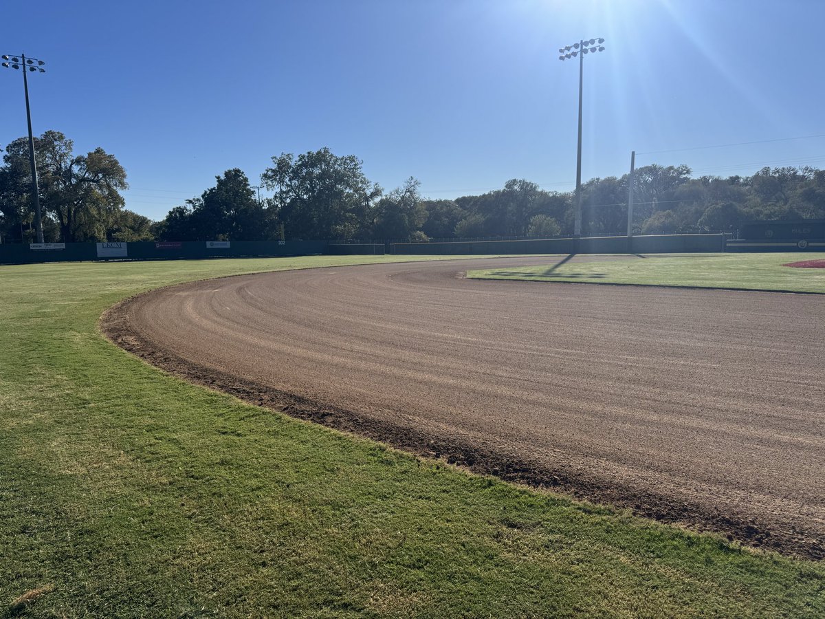 The field is edged and grass is out. A few more little details, but maintence scalped the grass and it’s ready for top dressing. <a href="/AHISDAthletics/">AHISD Athletics</a> <a href="/coachrittimann/">Coach Rittimann</a> <a href="/AHISD/">Alamo Heights ISD</a> <a href="/SABaseballCoach/">SAABCA</a>