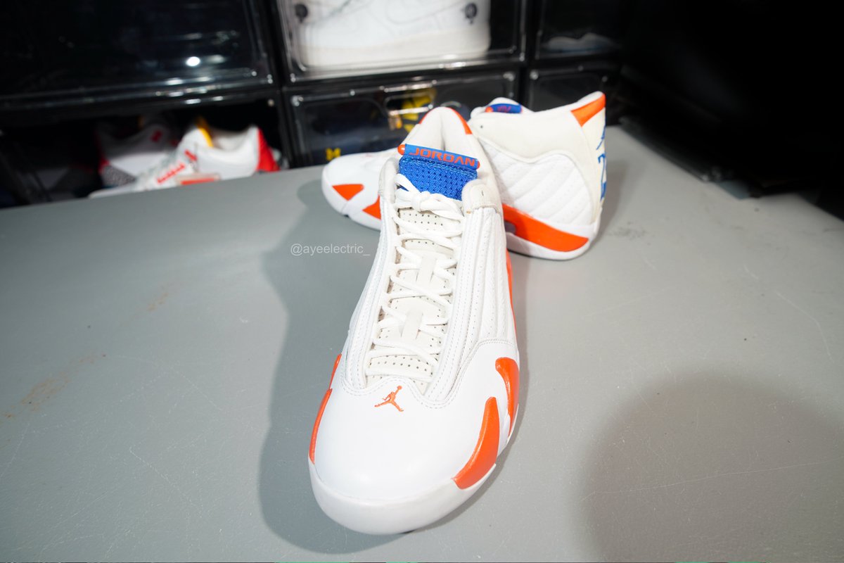 Jordan 14 ‘Florida Gator’ Wall Sample PE 🐊

The Florida Gators Jordan wall display is a tribute to the ongoing partnership between the University of Florida and Jordan Brand.

Very rare pair I have here, possibly 1 of 2?? 🤔
