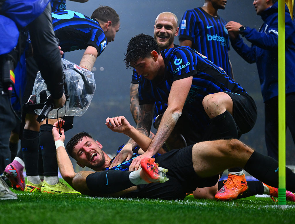 "Guarda mamma come mi diverto" (cit.)

#Sucic #InterFiorentina