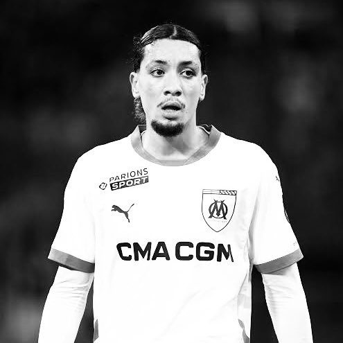Grosse force a Bilal Nadir, il n’y a plus de rivalité dans ces moments là, tu as tout notre soutien Bilal. Rétablit toi vite. 🩵⚪️🤝🏼❤️💙