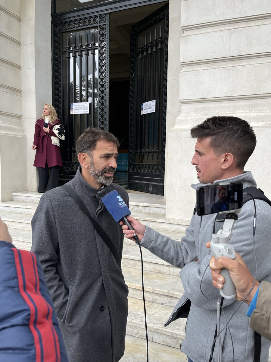 JuanesOsaba's tweet image. Presente en el Pasaje Dardo Rocha, acompañando el desarrollo del escrutinio definitivo.
La Boleta Única Papel demostró ser un sistema eficiente, transparente y seguro, que vino a poner fin a las prácticas del pasado.
Estamos donde debemos estar, garantizando transparencia y…