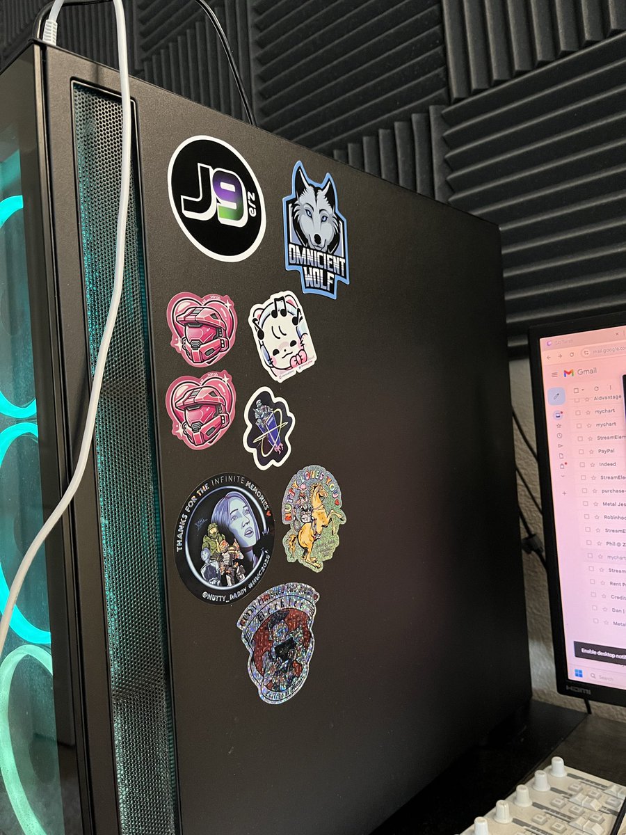 Finally got around to doing a bit of stickering on my tower! Need to get more!

<a href="/jay9erz/">Jay9erz 🔜 HCS Worlds</a> 
<a href="/xo___sarah/">xo sarah</a> 
<a href="/OmnicientWolf/">OmnicientWolf 🇨🇦🐺</a> 
<a href="/Devious_Kitten/">Anna</a> 
<a href="/nutty_daddy/">Nutty Daddy ✈️ #HaloWC 2025</a> 
<a href="/JunkShip_/">Junk 🚀</a>