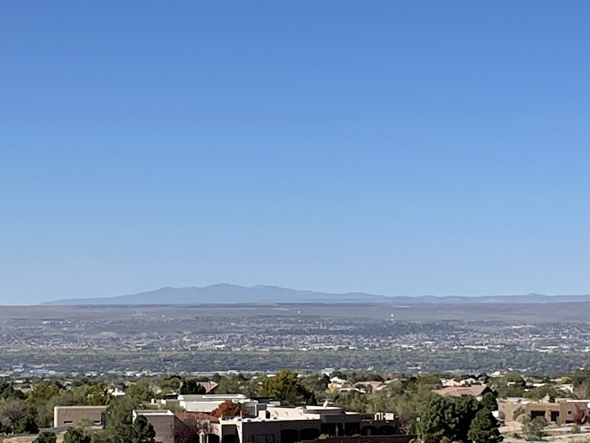 Howtobefit's tweet image. The beautiful 10,000&apos;+ Sandia Mountains to the east and the beautiful 10,000&apos;+ Mt. Taylor to the west, about 60 miles away.