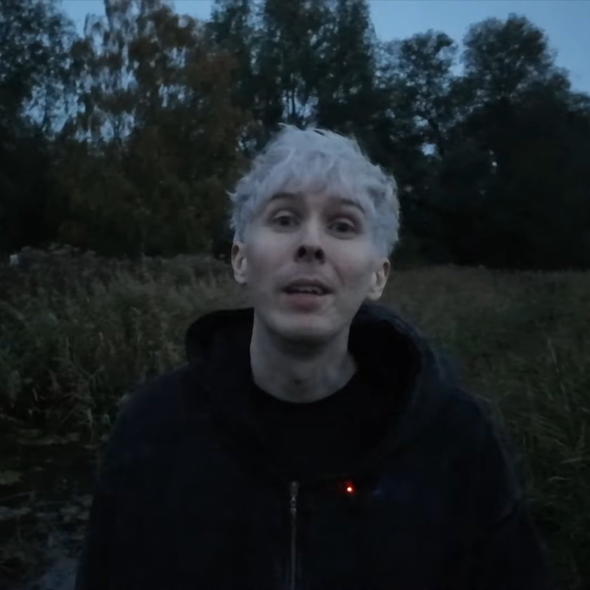 luvdnpz's tweet image. ngl i can’t concentrate sorry what are we talking about