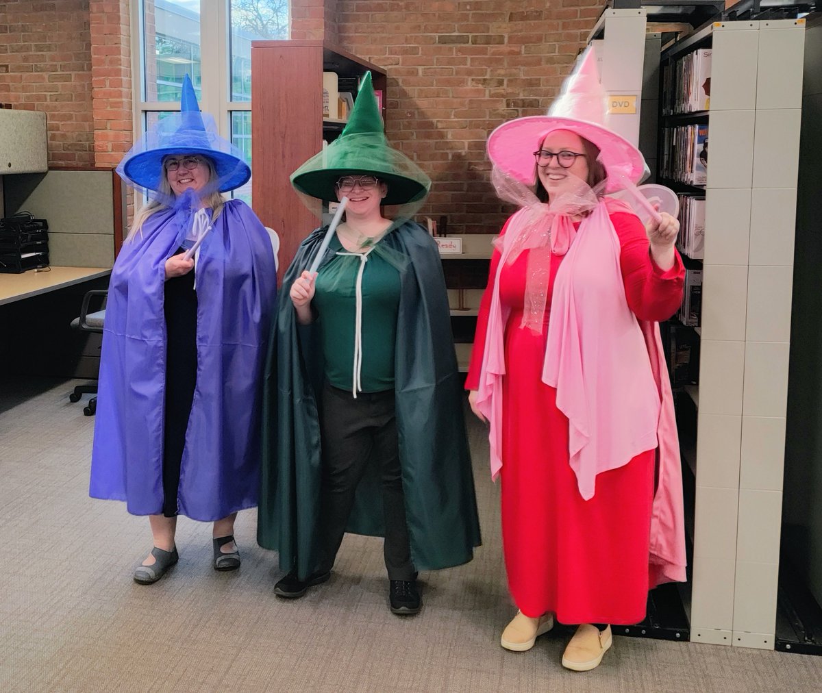 KCCLibrary's tweet image. 🪄 A touch of fairy magic at #KCC’s Bruin Boo!

Kassie, Jen &amp;amp; Jenn from Morris Library shine as Merryweather, Fauna and Flora — the Three Good Fairies from Sleeping Beauty! 💫

Join us TONIGHT, 6:30–8 p.m., for free family fun at KCC! 🎃👻 #BruinBoo #LibraryMagic