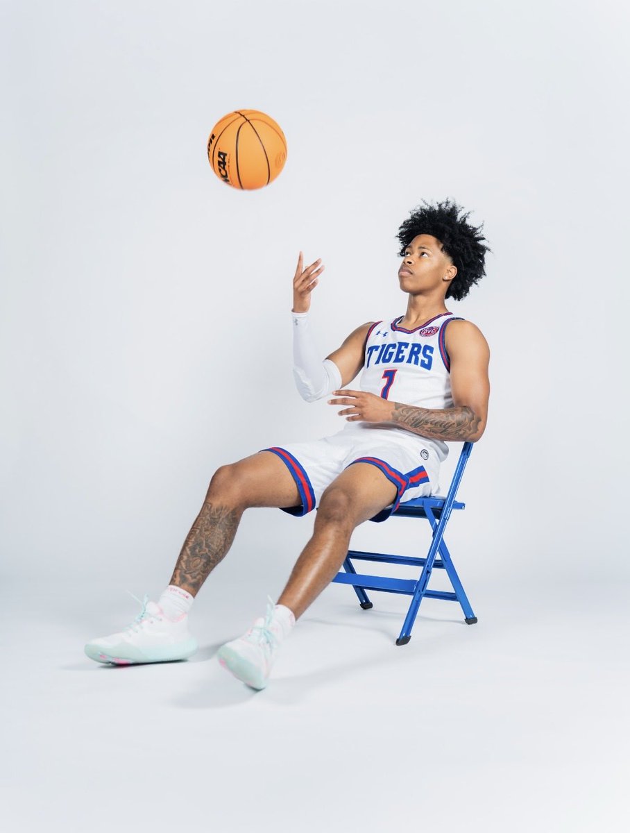 Damon Howard Jr tweet media