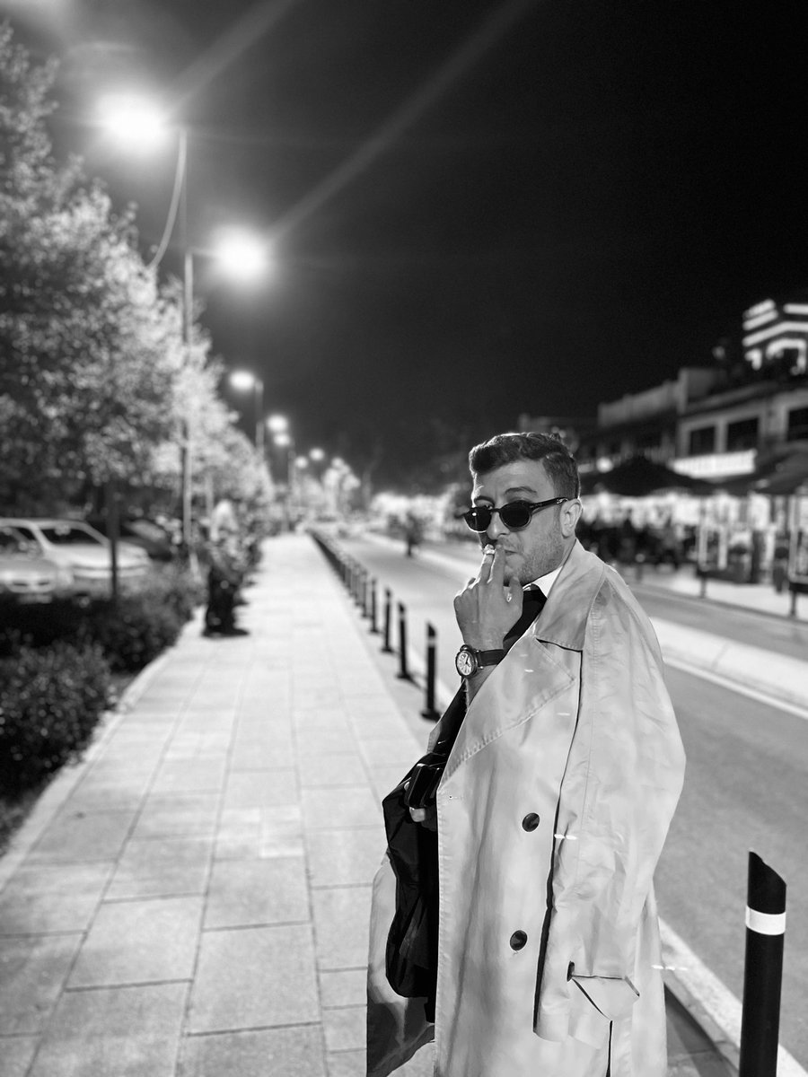 klccvt's tweet image. Yalnızca ölüler görür  🕶️🤏 
#pala