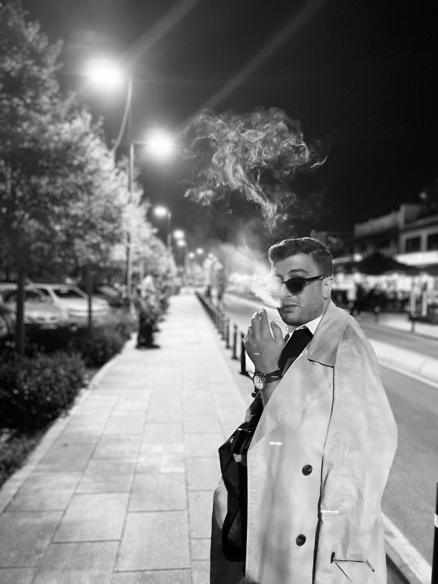 klccvt's tweet image. Yalnızca ölüler görür  🕶️🤏 
#pala