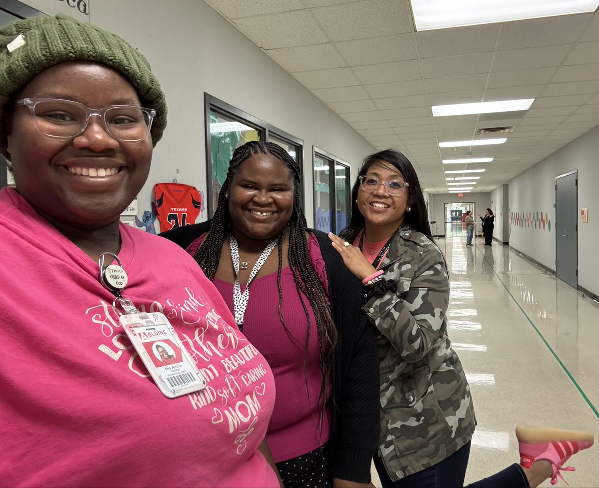 melanie_gonda's tweet photo. Red Ribbon Week X Breast Cancer Awareness! Camouflage and pink!🩷 @Hinojosa_AISD @AldineISD @MeisterDenise @APSamBriseno @msam07_ecpk #PinkOutDay #AldineStory #RedRibbonWeek https://t.co/TcIGY3pols