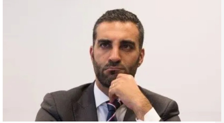 La <a href="/FiscaliaCDMX/">Fiscalía CDMX</a> confirma la detención de Simon Levy, así mismo que se encuentra como medida cautelar en arraigo domiciliario mientras apela su extradición en Portugal.
Simon Levy señala encontrarse en Washington, EE.UU. y haber sido víctima de un atentado contra su vida, además