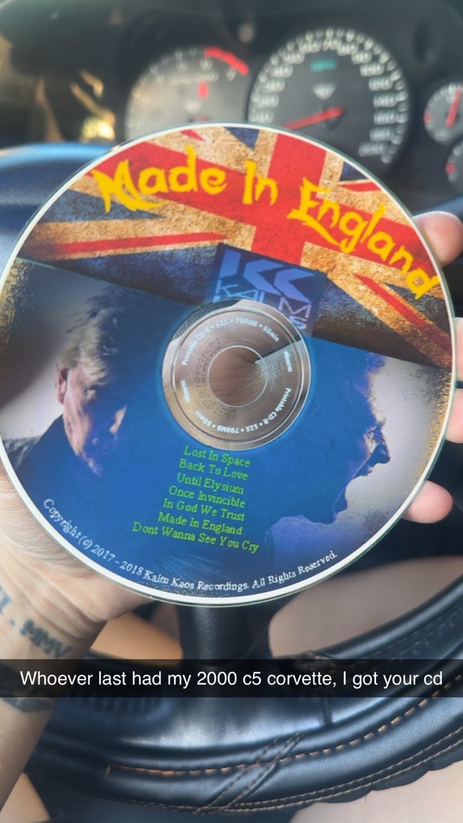 anna33285925's tweet photo. Anyone who ever used to own a 2000 c5 corvette, I got your cd it still works 😂😂 https://t.co/esbNPsBxn4