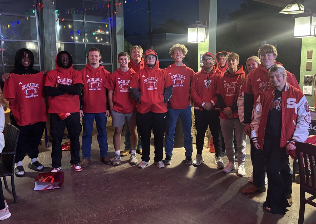 Great dinner celebrating our seniors last night. Senior Night tomorrow night vs. Towers at 7:30. Go Skins! #BELIEVE 
<a href="/coach_patton87/">Rob Patton</a> <a href="/clhargrove/">Social Circle Athletic Department</a> <a href="/StrengthSocial/">Social Circle Strength</a>