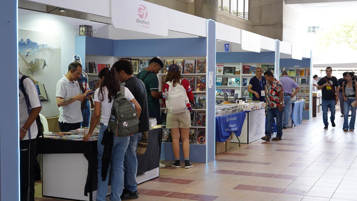 ✨ Detrás de cada stand, de cada historia y cada libro, hay personas que creen en la lectura y la cultura.
Gracias a todos los expositores, librerías, editoriales y autores independientes por ser parte esencial de la #FILSMAR2025. 💛