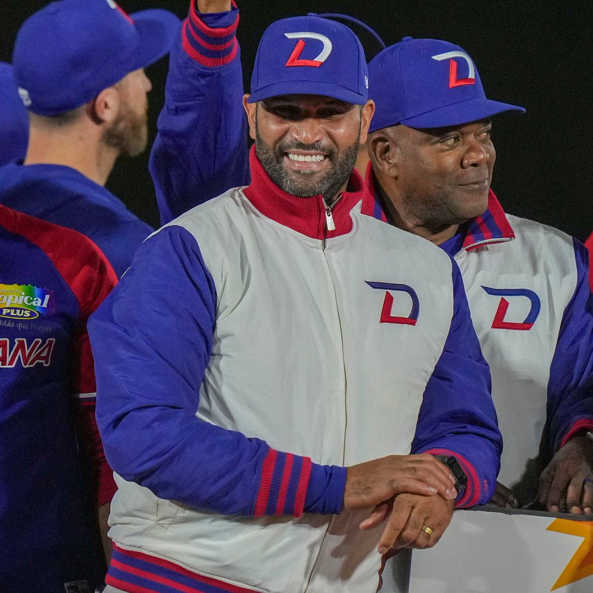 TalkinBaseball_'s tweet image. Albert Pujols was supposed to be in Los Angeles on Tuesday to join MLB Network&apos;s coverage of World Series Game 4

Instead Pujols went to San Diego for his second interview with the Padres for their manager position, which lasted 9.5 hours

(via @sdutKevinAcee, @BNightengale)