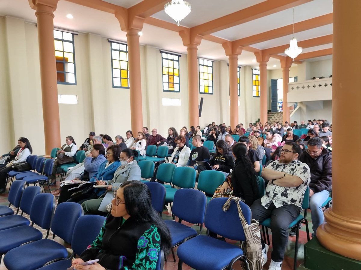 🌎Hoy estuvimos en la Universidad Juan de Castellanos participando en el Foro Departamental de Educación Ambiental CIDEABOY, compartiendo sobre educación ambiental🌿

Una charla para reflexionar, inspirar y seguir construyendo una Tunja más consciente 💚