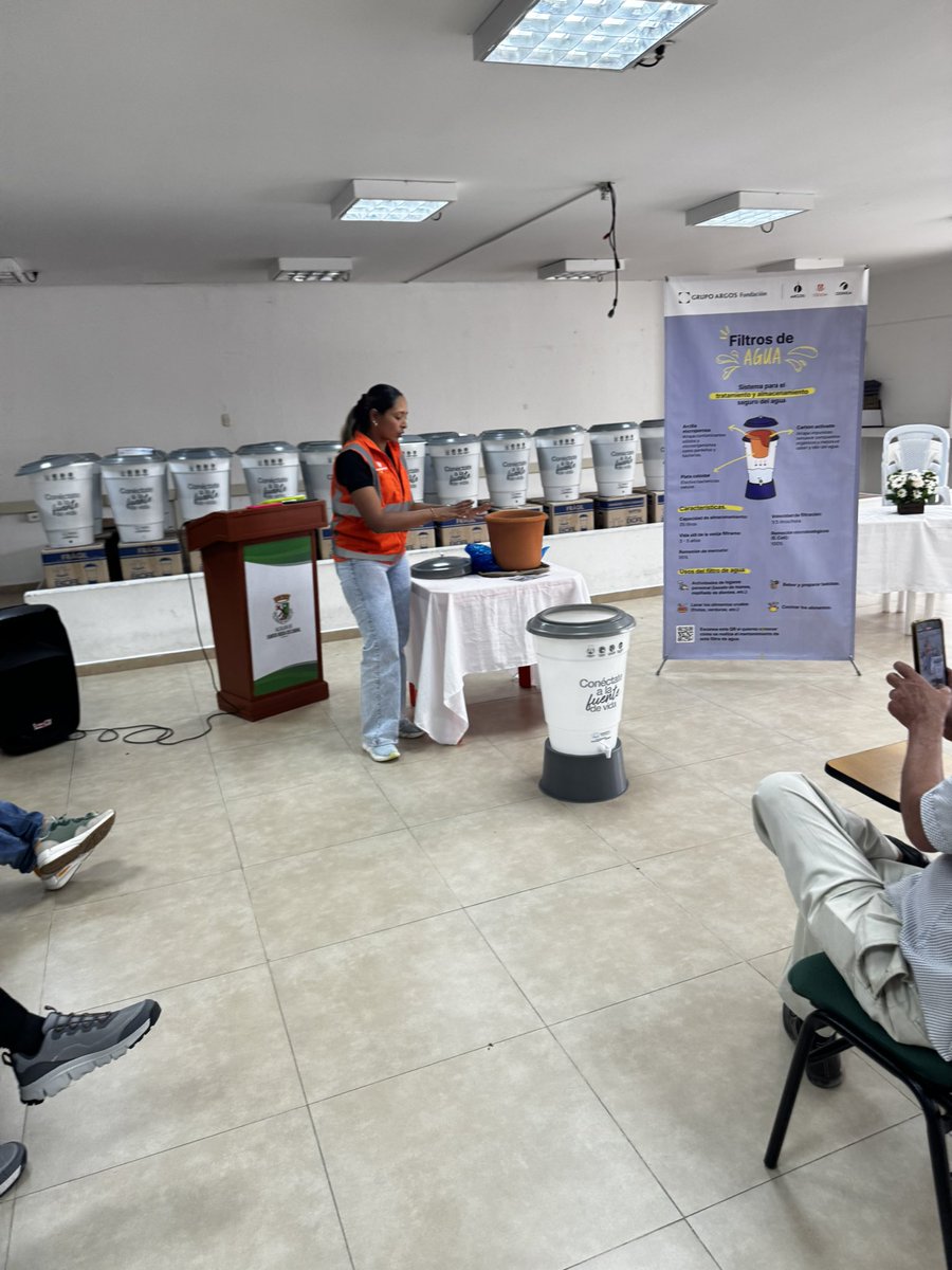 💧Más agua limpia, más bienestar.

Junto a @fundaciongrupoargos , <a href="/SomosOdinsa/">Odinsa</a> y el apoyo de la @alcaldiastarosa , entregamos 41 filtros a Instituciones Educativas y familias rurales de Santa Rosa de Cabal, promoviendo salud y calidad de vida en nuestras comunidades.