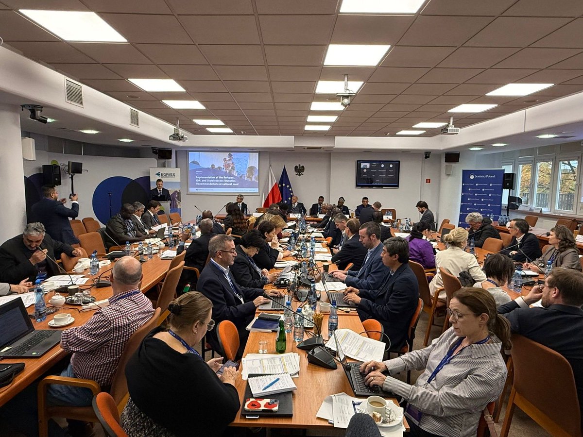 UnidadVictimas's tweet photo. La @UnidadVictimas participa en el #EGRISS2025AMM, encuentro del Expert Group on Refugee, IDP and Stateless Statistics de la ONU, que se realiza en Varsovia, Polonia del 28 al 30 de octubre. https://t.co/PeF2QmgBqy