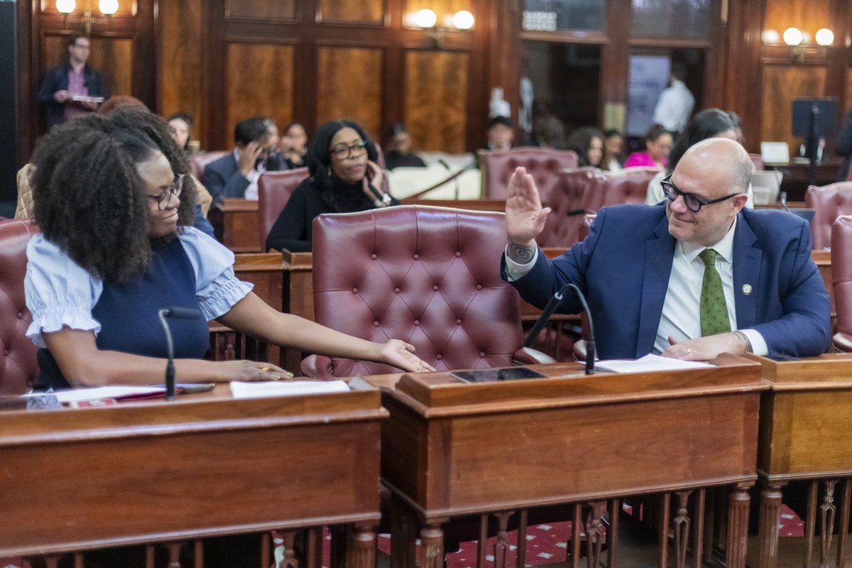 Congrats to my A1 Day 1 <a href="/CMNantashaW/">Nantasha Williams</a> on shepherding the historic Jamaica Neighborhood Plan that will make way for 12,000 new homes with 4200 permanently affordable + 7,000 new jobs + $415M in community investments!! This will make Jamaica the largest MIH zone in New York City!
