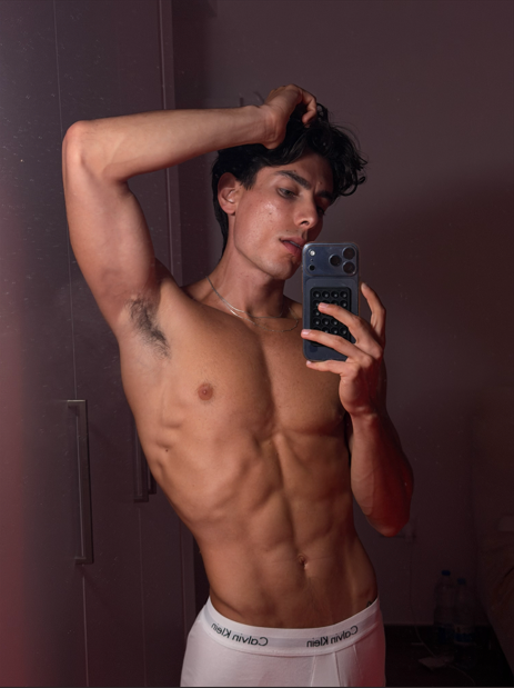KaylaNewKay's tweet photo. Incase you had a Bad day https://t.co/lGSQtkNCfm