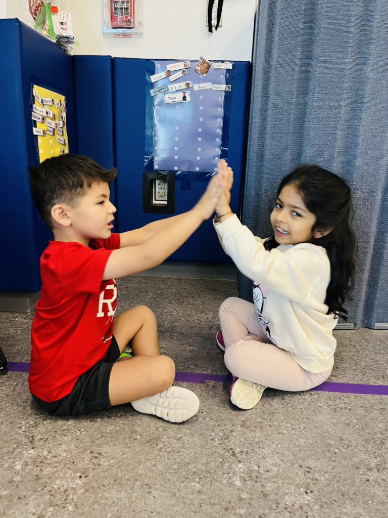 AmyCeron's tweet image. Amazing friendships are being built everyday at Calhoun! @PISDCalhoun @ProsperISD #Calhounconnects #cultivates #empowers