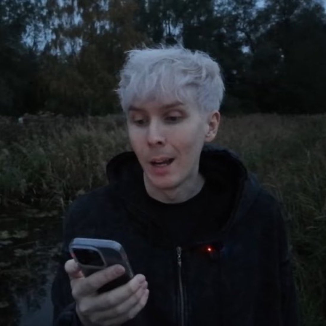 2ddies's tweet photo. dan howell just on biblical levels of greed btw https://t.co/hm20crps7A