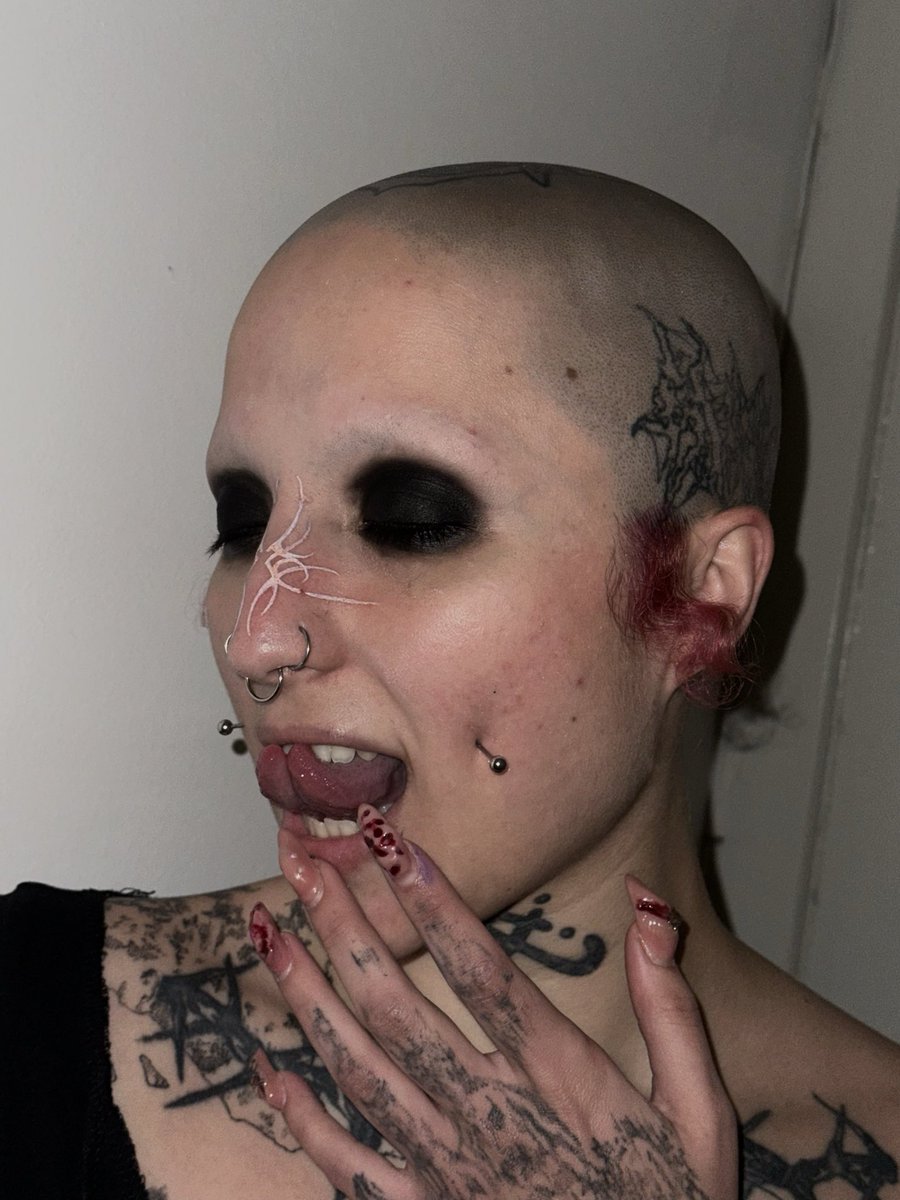 fablikedeath's tweet image. nose tat